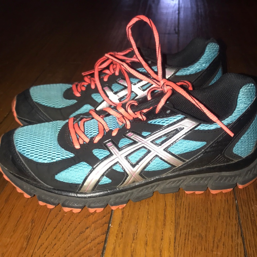 ASICS running shoes size 8